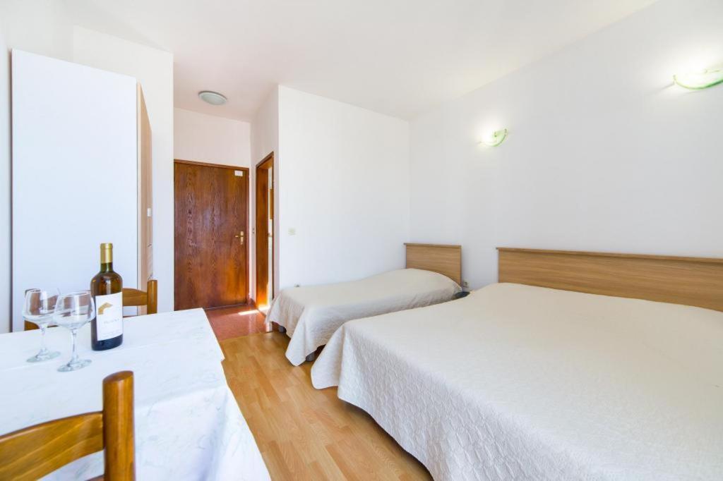 Apartments Slavena Градац Экстерьер фото